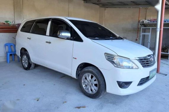 2013 Toyota Innova E Automatic transmission D4d Diesel engine