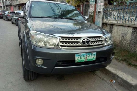 Toyota Fortuner 2006 Gas Matic FOR SALE