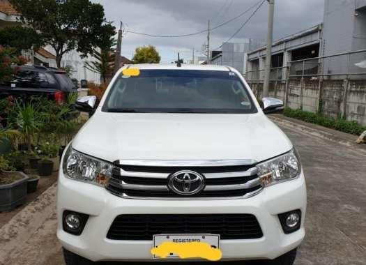 Selling Toyota Hilux 2016 G AT