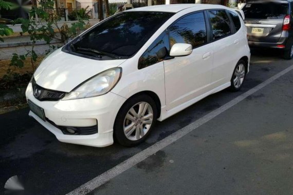 Honda Jazz 1.5V 2012 model for sale