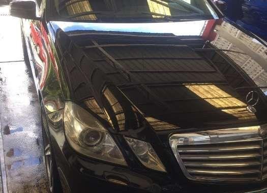 Mercedes Benz E300 2010 model FOR SALE