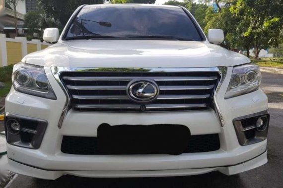 Like new Lexus LX 570 for sale