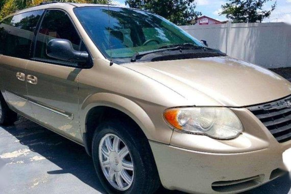 2006 Chrysler Town and Country for sale