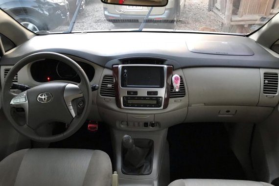 Toyota Innova 2.5G Diesel Top of the line Manual 2013