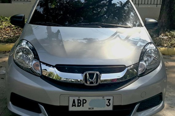 Selling 2nd Hand Silver Honda Mobilio 2015 
