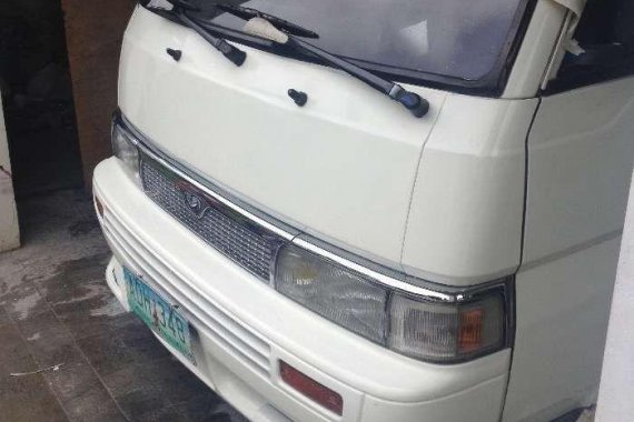 SELLING Nissan Urvan 18 seaters van diesel 1998