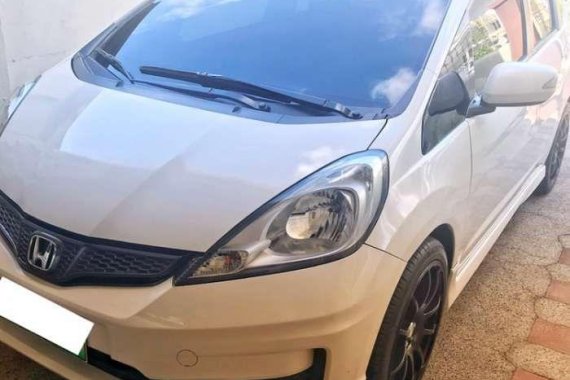 2012 Honda Jazz Top of the line AT