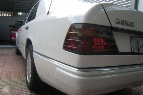 1992 MERCEDES Benz 230e W124 automatic FOR SALE