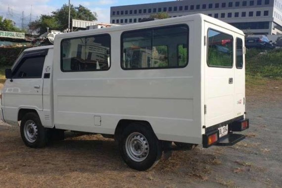 2015 Mitsubishi L300 FB Deluxe Dual aircon