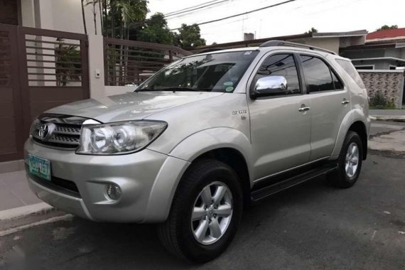 2009 Toyota Fortuner G AT GAS FOR SALE