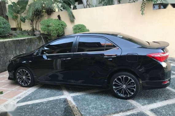 2014 Toyota Corolla Altis 2.0 V FOR SALE