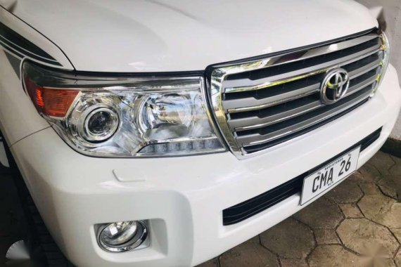 Toyota Landcruiser V8 local diesel 4x4 very fresh in and out 2011 