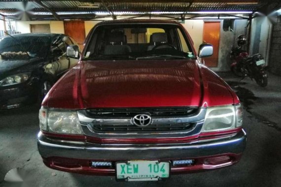 2002 Toyota Hilux sr5 manual local