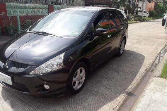 2010 Mitsubishi Grandis Automatic gas FOR SALE