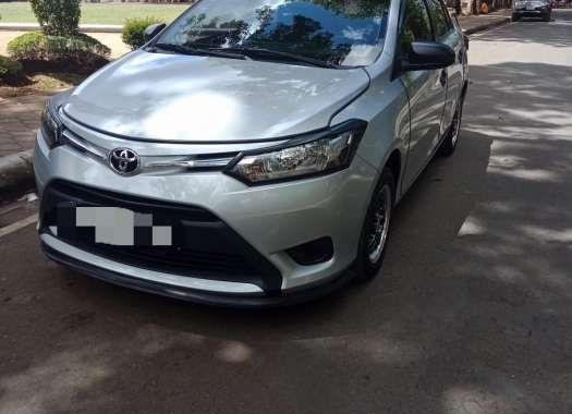 SELLING TOYOTA Vios j 2015