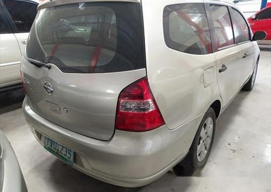 Nissan Grand Livina 2011 MT for sale