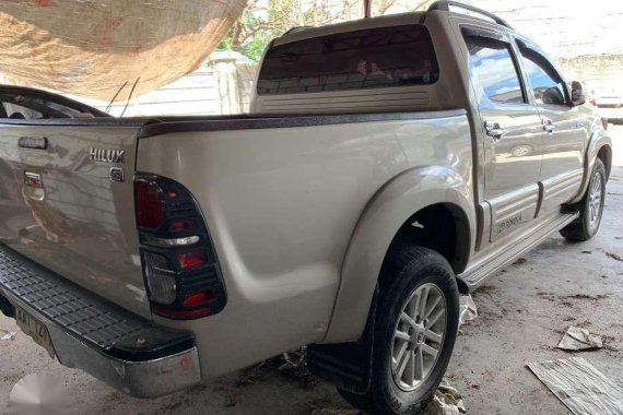 2014 Toyota Hilux 2.5 G 4x2 Diesel Manual Metallic Gold Color