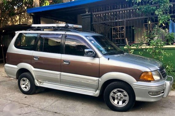 Good condition Toyota Revo vx 200