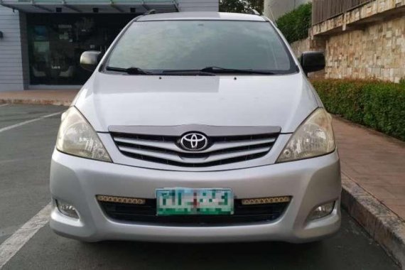 Toyota Innova 2011 J for sale