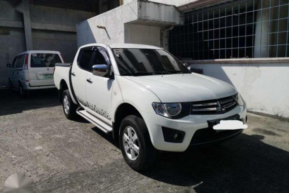 Limited Edition MITSUBISHI Strada 2013 Automatic Transmission. Mileage 53km