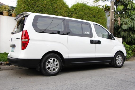 2010 HYUNDAI Grand Starex Family Van FOR SALE