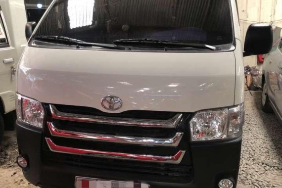 2016 Toyota Hiace Commuter 31T Kms only