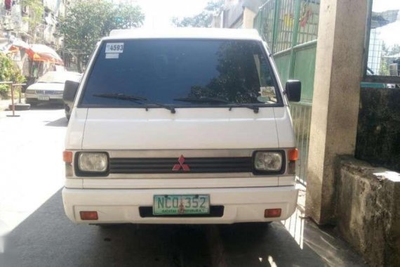 Mitsubishi L300 fb model 2009 dual aircon