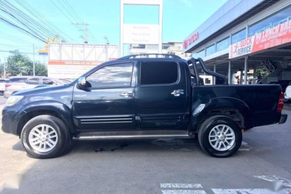 SELLING TOYOTA HILUX 2014 2.5L 4x2 G