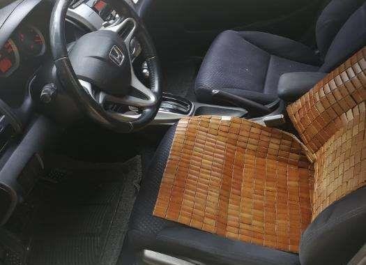 Selling 2009 Honda City.