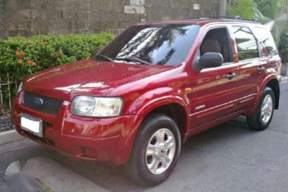 2005 FORD ESCAPE XLS - excellent condition . AT . all power