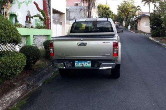 FOR SALE: 2013 Isuzu dmax LS 4x2