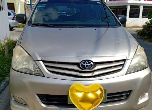 2011 Toyota Innova E for sale