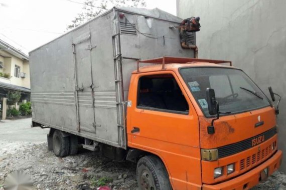 Isuzu Elf truck FOR SALE