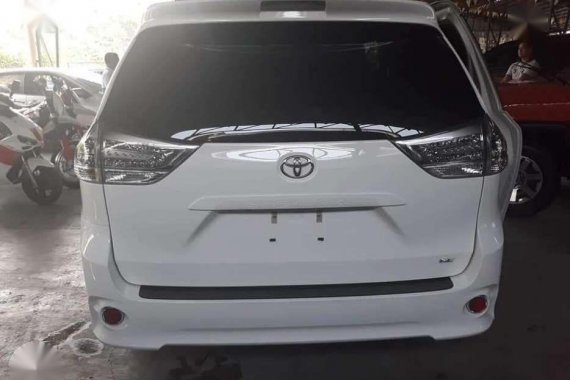  A/T Toyota Sienna se FOR SALE