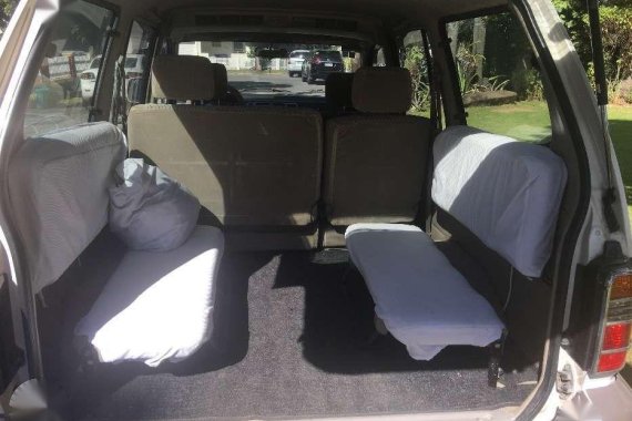 2004 Toyota REVO SR Automatic Gas Engine 