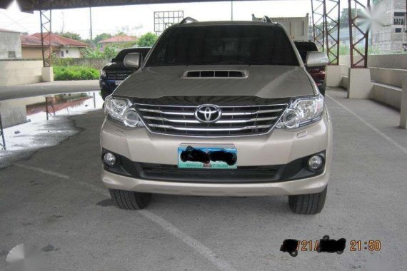 SELLING TOYOTA Fortuner g matic 2013