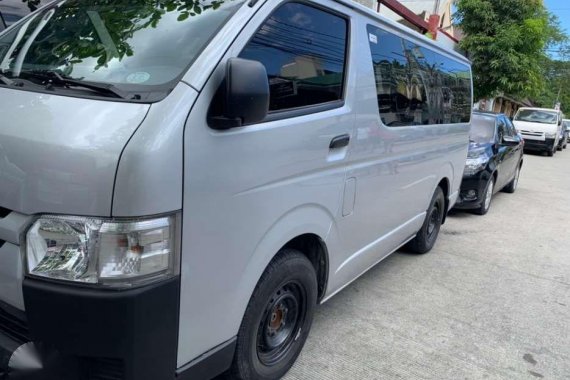 2018 TOYOTA Hiace 30 Commuter Manual Silver