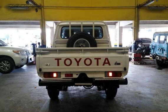 BRAND NEW Toyota Land Cruiser LC79 Pick Up LX10