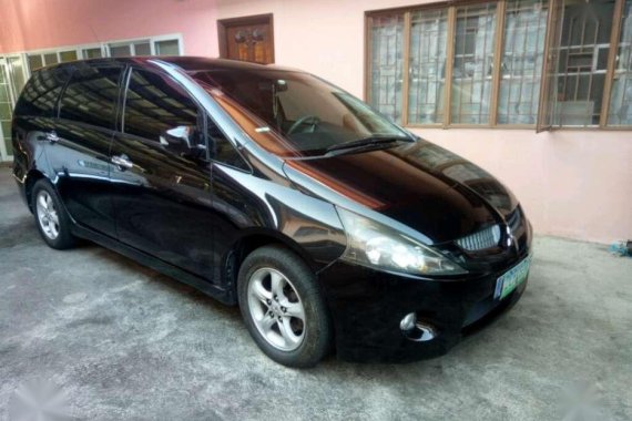 2005 Mitsubishi Grandis automatic minivan FOR SALE