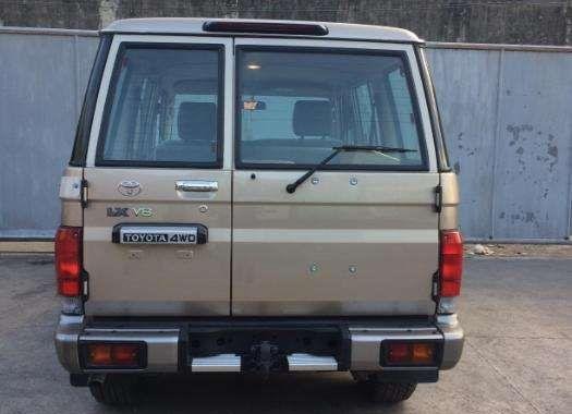 Toyota Land Cruiser LC76 BRAND NEW