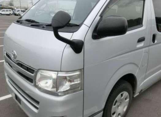 TOYOTA Hi Ace GL Grandia 2011 Good condition