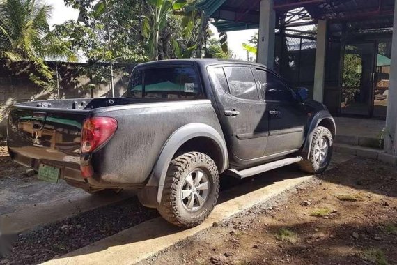 Mitsubishi Strada 2010 for sale 