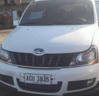 SELLING Mahindra Xylo manual diesel 2016