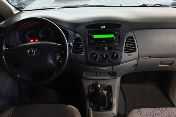 2011 TOYOTA Innova 2.5 E Diesel MT for sale