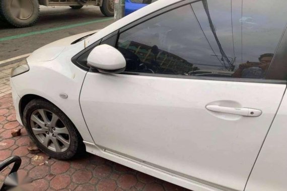 Mazda 2 2011 for sale 