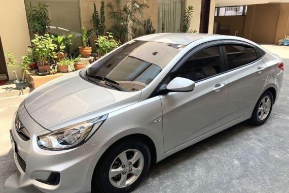 Selling my 2013 HYUNDAI ACCENT CVVTi