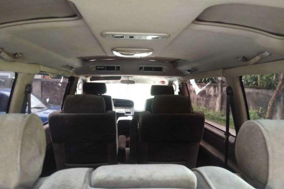 Toyota Hi Ace Fresh in and out gagamitin na lang 2010