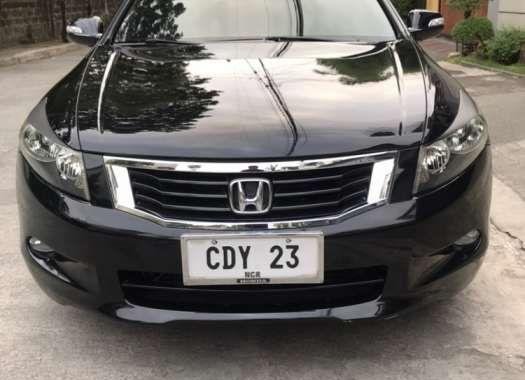 For sale 2010 Honda Accord top of the line. 90tkms. 