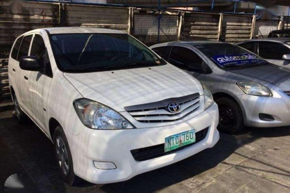 2009 Toyota Innova White - Automobilico SM City Bicutan