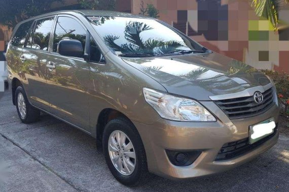 2013 Toyota Innova E FOR SALE